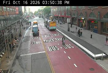 E 14 St @ Irving Pl/Lexington Av